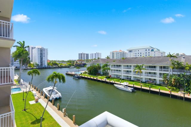 2880 NE 33rd Court 305, Fort Lauderdale, FL 33306
