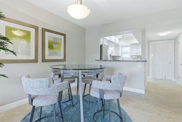 2880 NE 33rd Court 305, Fort Lauderdale, FL 33306