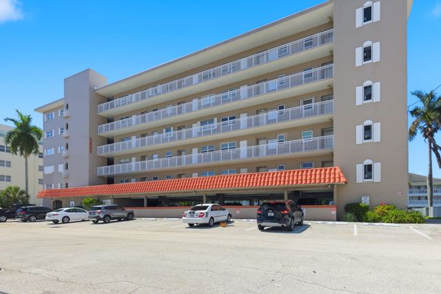 2880 NE 33rd Court 305, Fort Lauderdale, FL 33306
