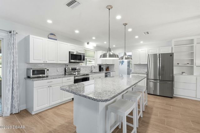 341 Plaza Boulevard, Daytona Beach, FL 32118