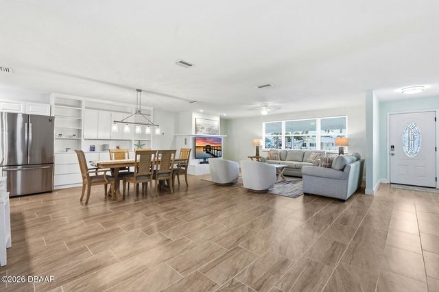 341 Plaza Boulevard, Daytona Beach, FL 32118