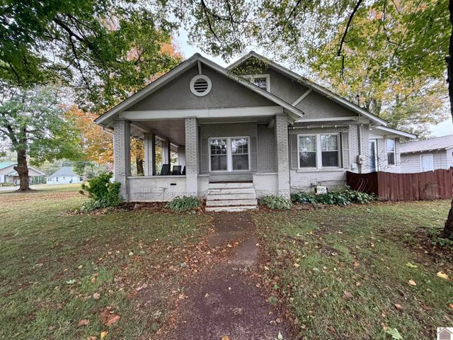 1307 W Broadway Street, Mayfield, KY 42066