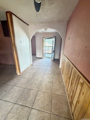 610 BROOKVIEW DR, San Antonio, TX 78213