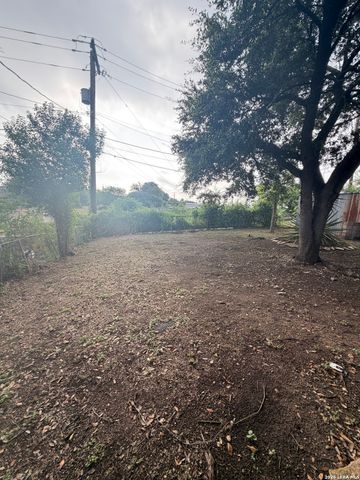 610 BROOKVIEW DR, San Antonio, TX 78213