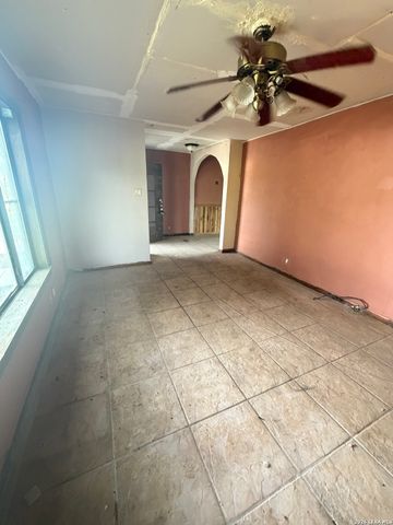 610 BROOKVIEW DR, San Antonio, TX 78213