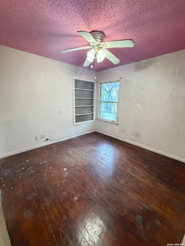 610 BROOKVIEW DR, San Antonio, TX 78213
