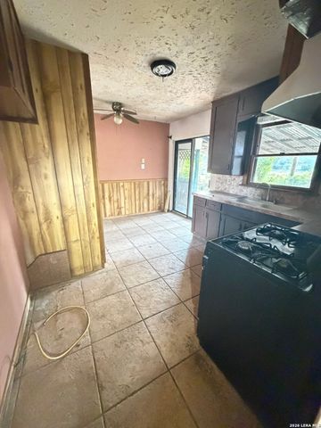 610 BROOKVIEW DR, San Antonio, TX 78213