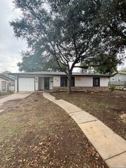 610 BROOKVIEW DR, San Antonio, TX 78213