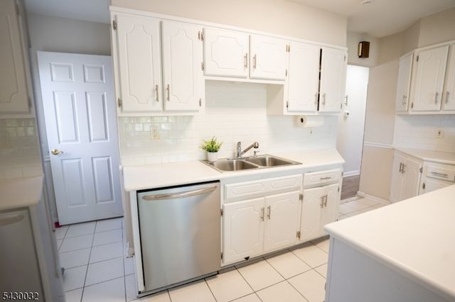 241 Coupe Pl, North Arlington Boro, NJ 07031