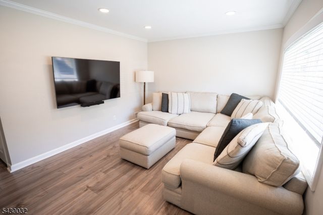 241 Coupe Pl, North Arlington Boro, NJ 07031