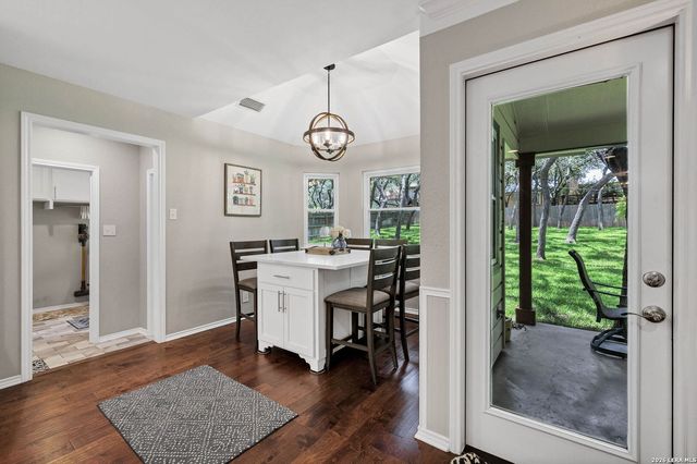 9207 Bigbury, San Antonio, TX 78254