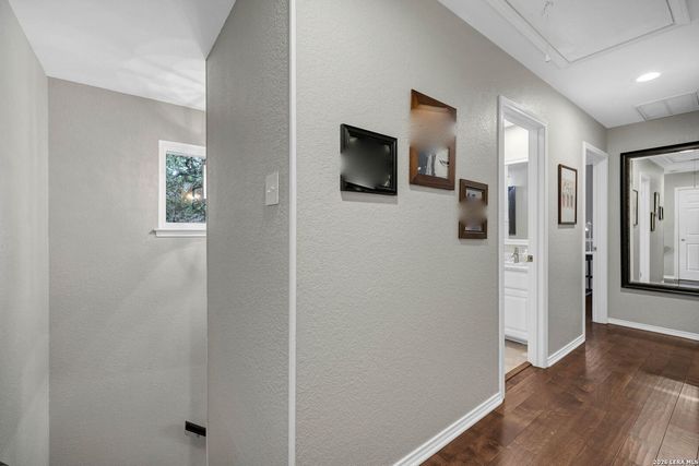 9207 Bigbury, San Antonio, TX 78254