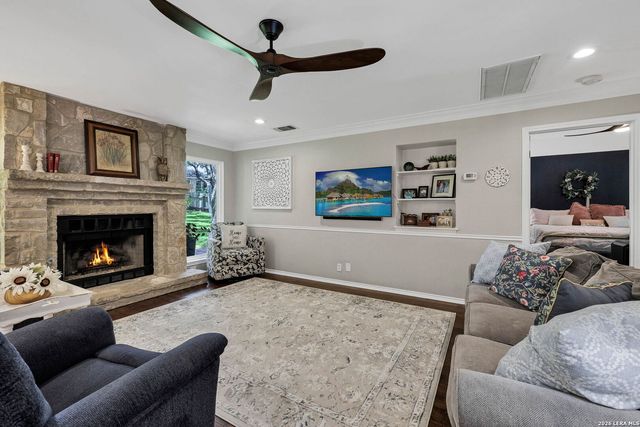 9207 Bigbury, San Antonio, TX 78254