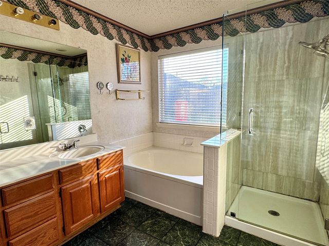 3202 Cliff Oaks Drive, Corinth, TX 76210