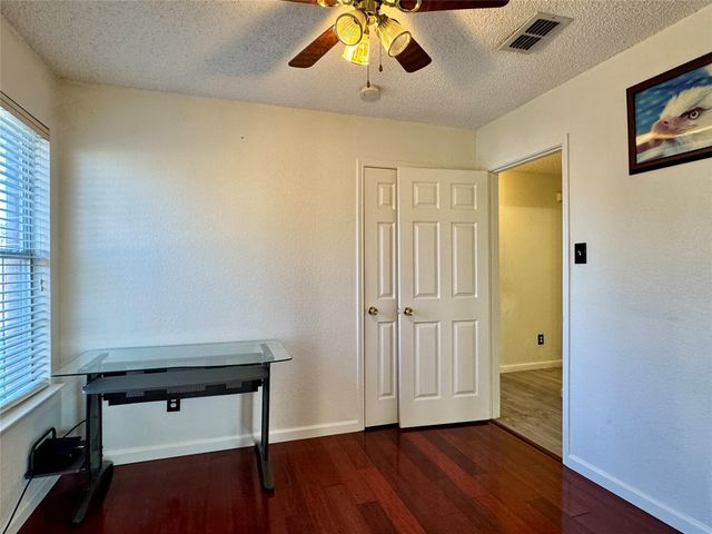 3202 Cliff Oaks Drive, Corinth, TX 76210