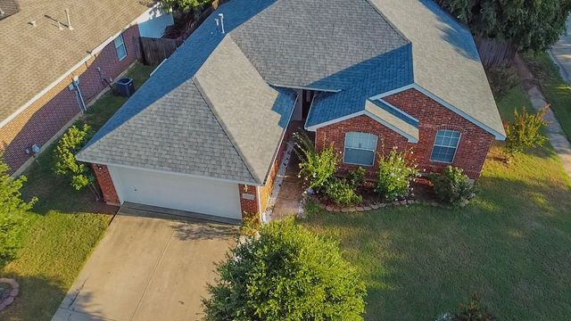 3202 Cliff Oaks Drive, Corinth, TX 76210