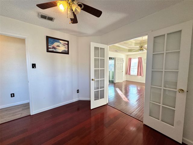 3202 Cliff Oaks Drive, Corinth, TX 76210