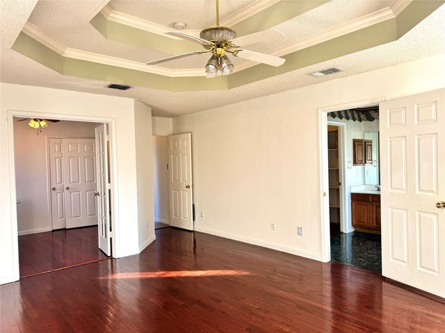 3202 Cliff Oaks Drive, Corinth, TX 76210