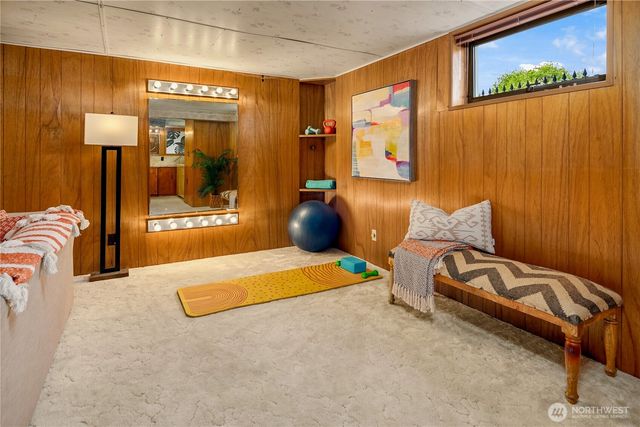 1716 N 43rd Street, Seattle, WA 98103