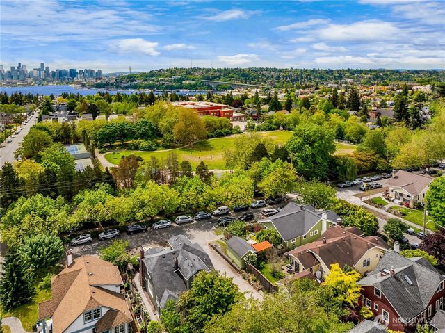 1716 N 43rd Street, Seattle, WA 98103