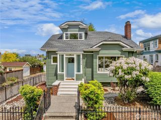 1716 N 43rd Street, Seattle, WA 98103