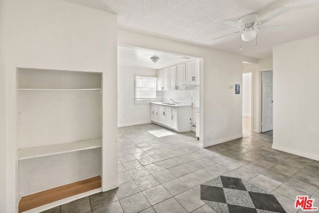 9234 Graham Avenue, Los Angeles, CA 90002