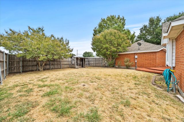 2416 Liles Lane, Mesquite, TX 75181