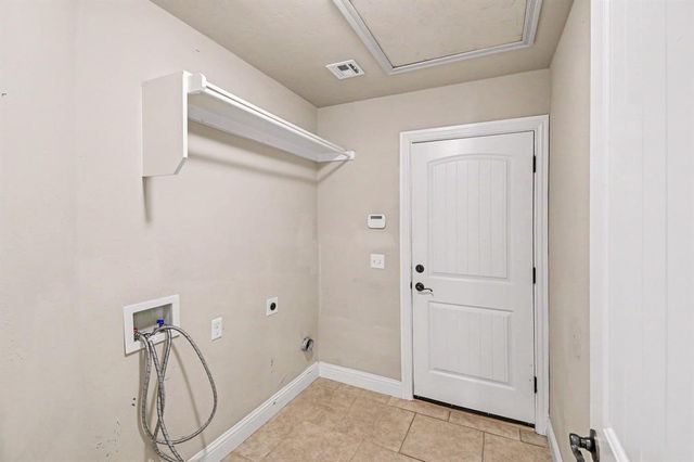 2132 Newbrook Drive, Edmond, OK 73003
