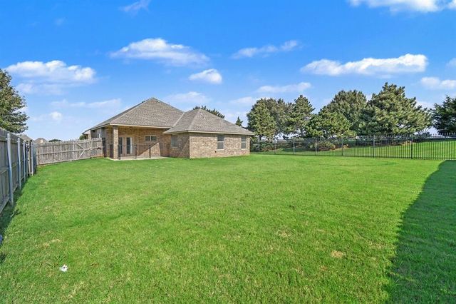 2132 Newbrook Drive, Edmond, OK 73003
