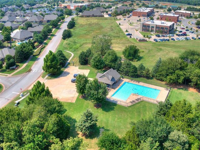 2132 Newbrook Drive, Edmond, OK 73003