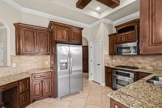2132 Newbrook Drive, Edmond, OK 73003