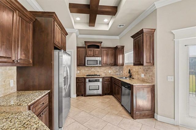 2132 Newbrook Drive, Edmond, OK 73003