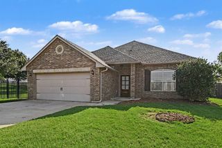 2132 Newbrook Drive, Edmond, OK 73003