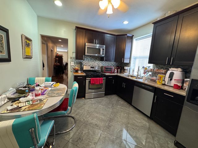 7249 S Calumet Avenue, Chicago, IL 60619