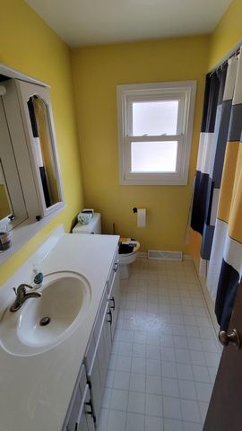 512 Faircrest Avenue Nw, City Of Walker, MI 49534