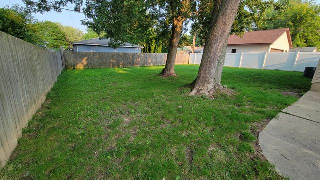 512 Faircrest Avenue Nw, City Of Walker, MI 49534