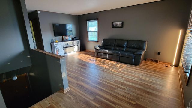512 Faircrest Avenue Nw, City Of Walker, MI 49534
