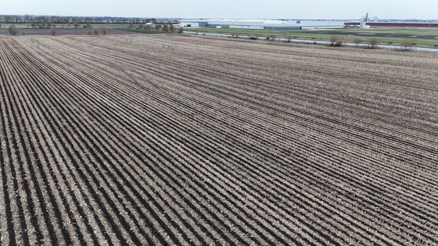 00 1500 North Avenue, Peru, IL 61354