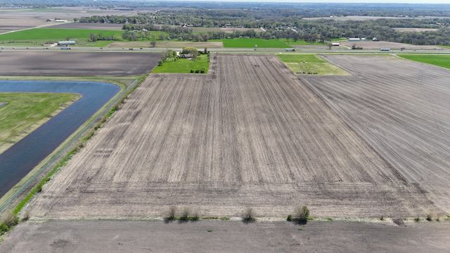 00 1500 North Avenue, Peru, IL 61354