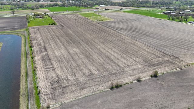 00 1500 North Avenue, Peru, IL 61354