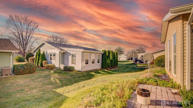 368 Metuchen Drive C, Monroe, NJ 08831