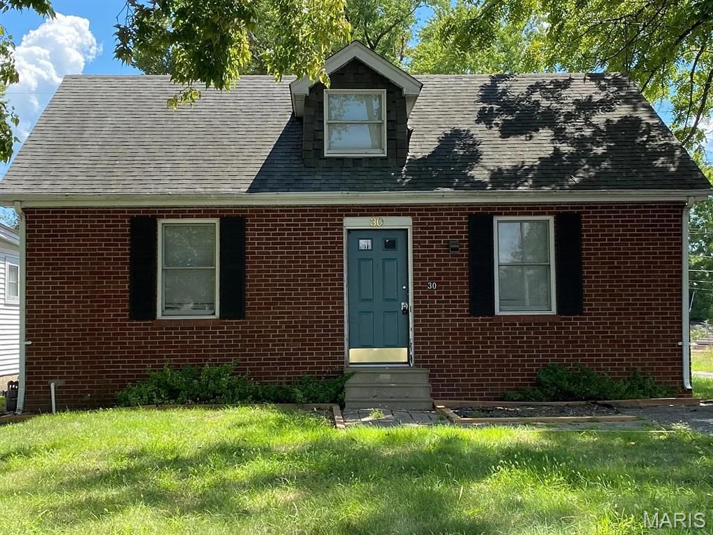 30 S 21st Street, Belleville, IL 62226