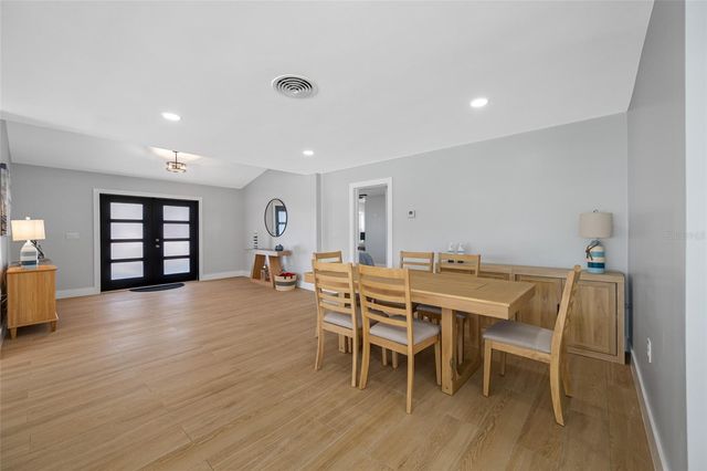 370 59TH AVENUE, St Pete Beach, FL 33706