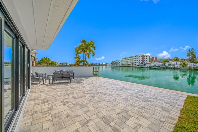 370 59TH AVENUE, St Pete Beach, FL 33706