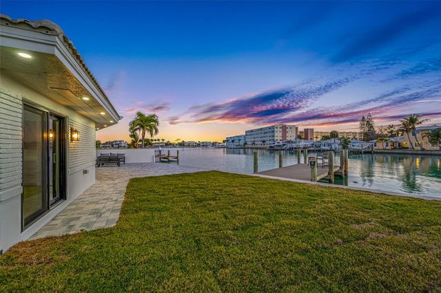 370 59TH AVENUE, St Pete Beach, FL 33706
