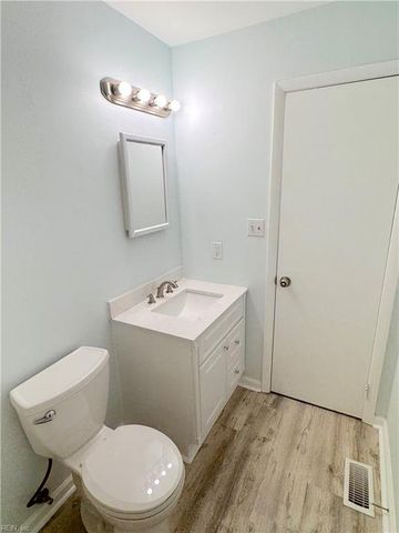 741 W Ocean View Ave Apt B, Norfolk, VA 23503