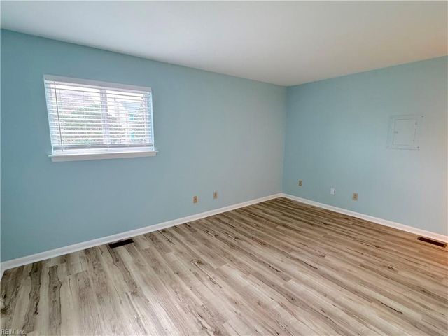741 W Ocean View Ave Apt B, Norfolk, VA 23503