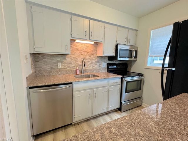 741 W Ocean View Ave Apt B, Norfolk, VA 23503
