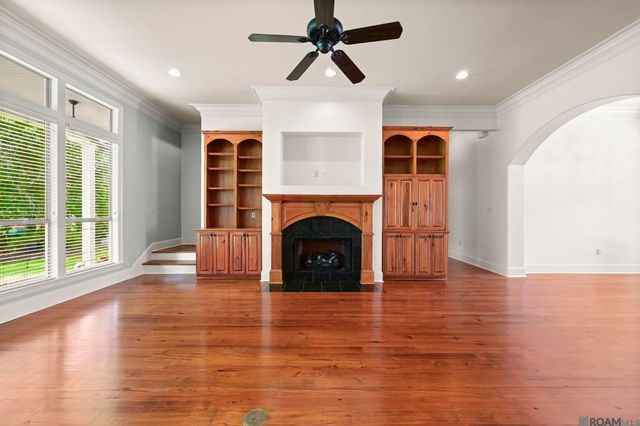 35390 Oakcrest Dr, Geismar, LA 70734