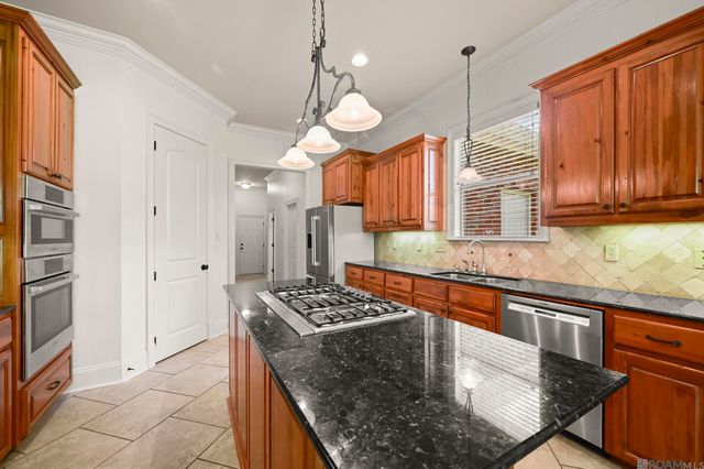 35390 Oakcrest Dr, Geismar, LA 70734